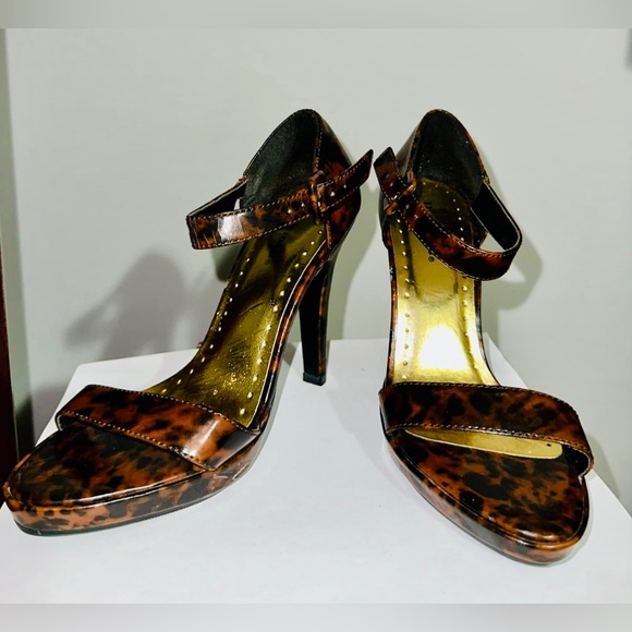 ANKLE STRAP BUCKLE OPEN TOE STILETTO HEEL SIZE 6 ANIMAL PRINT - Picture 3 of 6